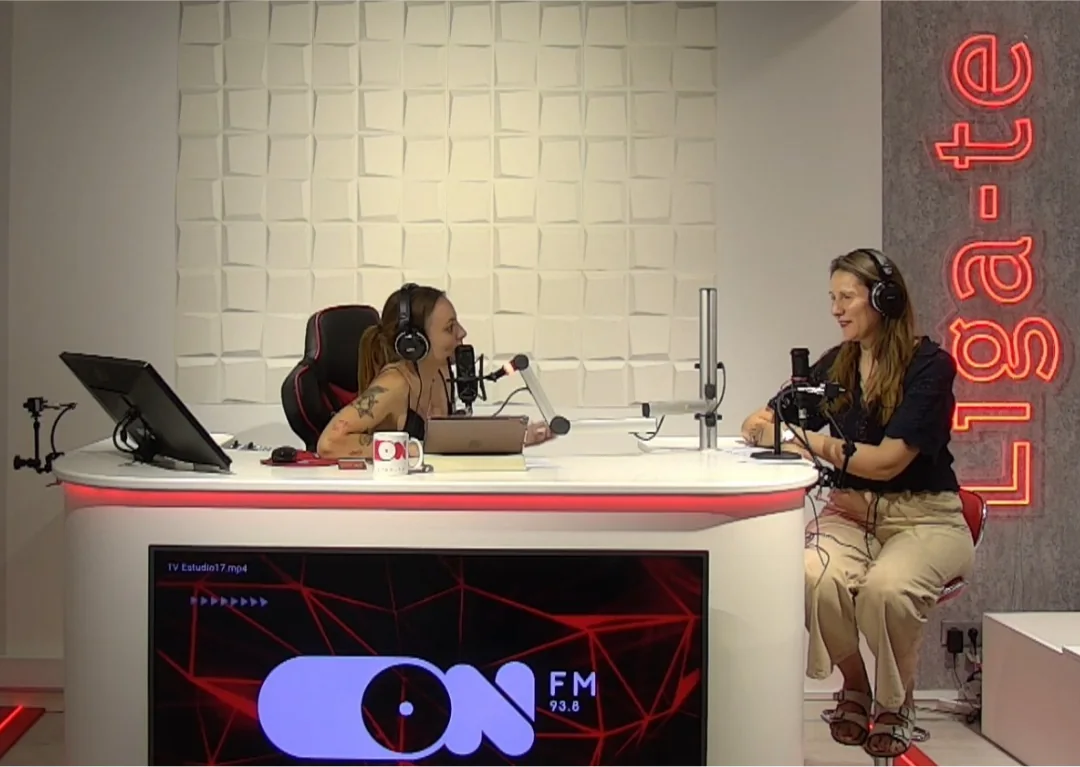Joana Ferreira numa entrevista na ON FM