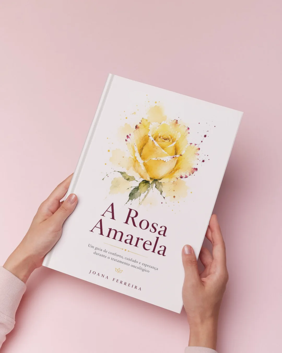 Livro A Rosa Amarela nas mãos de uma leitora